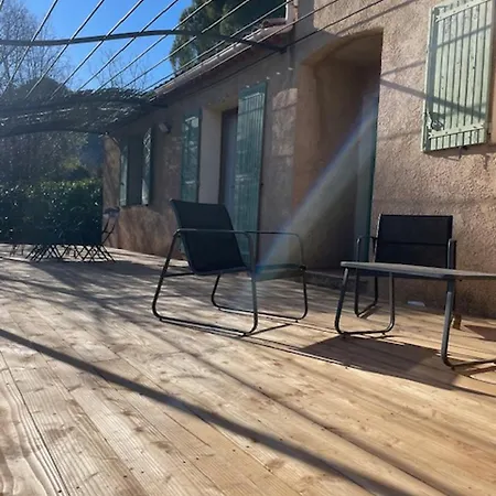 Villa La *